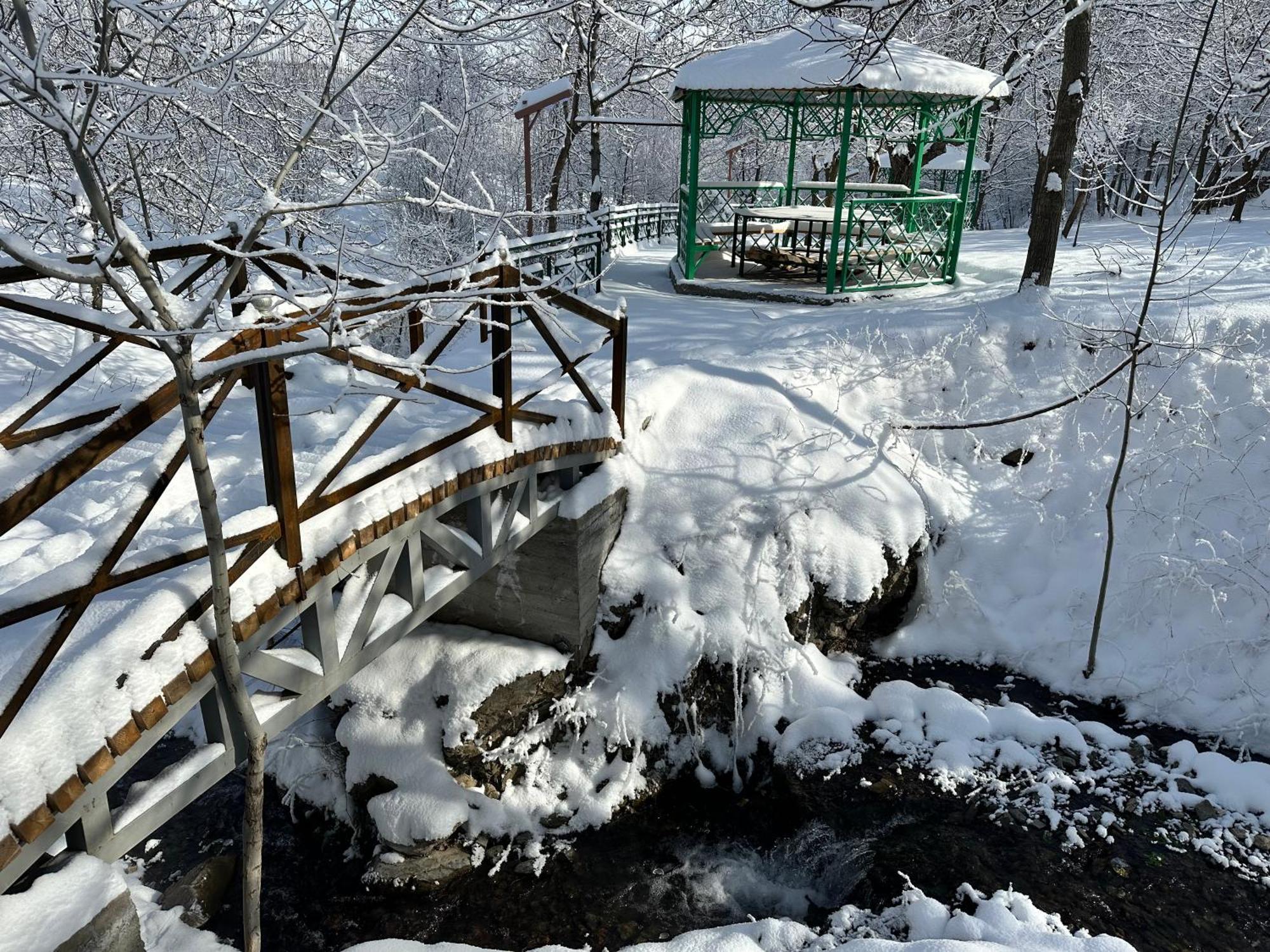 Hayat Guesthouse Nuratau Mountains Yukary-Ukhum Exterior photo